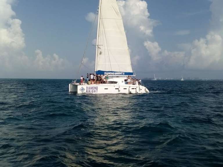Cancun Full Day Sailing Tour In Luxurious Catamaran To Isla Mujeres 