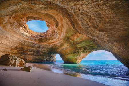 Excursión En Barco A La Cueva De Benagil Y Jeep Safari Por Las Montañas Del Algarve