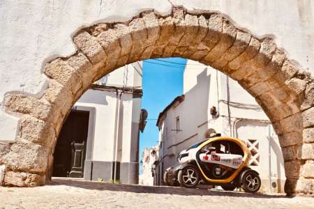 1-Hour Electric Car Tour In Évora With Gps And Audioguide
