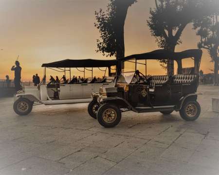 Porto: Altstadttour Mit Einem Oldtimer