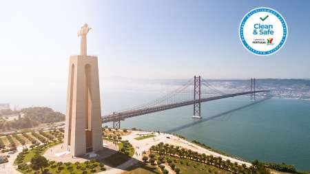 Lisbon Riverside & Cristo Rei Tuk Tuk Tour