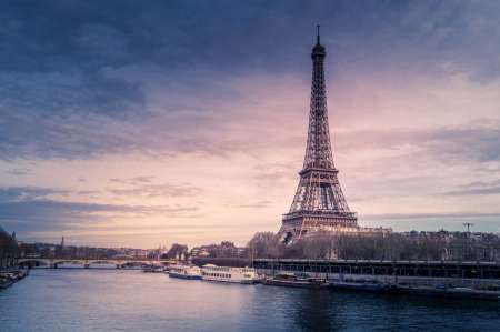 Torre Eiffel: Tour A Pie De Podcast De 45 Minutos En París