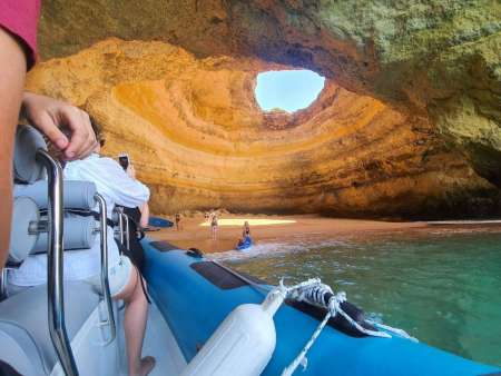 Paseo En Barco Privado A Las Cuevas De Benagil Desde Portimão